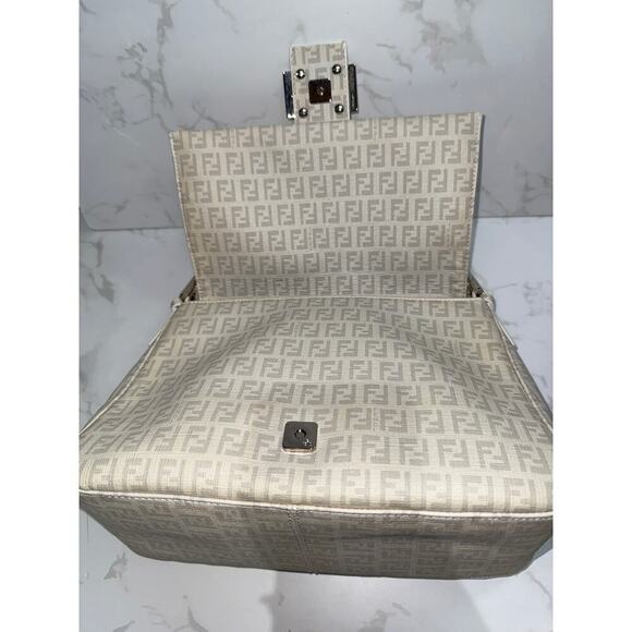 Fendi Zucchino Spalmati Forever Mama Baguette White - Picture 3 of 9